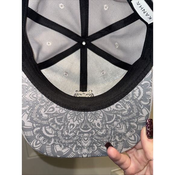 Kanha Flat‎ Bill Ball Cap Gray Tiger Hat Sunderstorm Cannabis Brand Adjustable - Picture 4 of 5